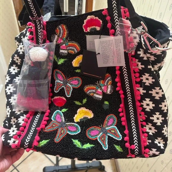 America and Beyond Embroidered And Beaded Tote/Crossbody Bag NWT - Picture 4 of 7